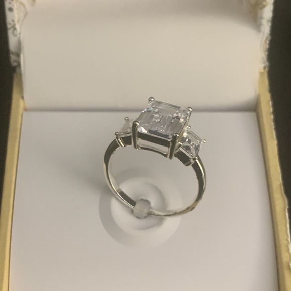 $50 WORTH OF ITEMS FOR $25 PLUS FREE SHIPPING!!!! $50 WORTH OF ITEMS FOR $25!!! - Picture 6 of 9